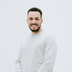 A portrait of Islam Abdalla, Finance & Human Resources at PL BioScience.